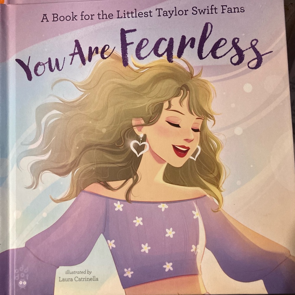 Taylor Swift You Are Fearless Book